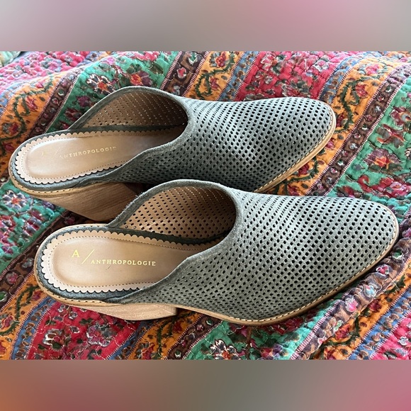 Size 9.5- Anthropologie -Blaire Mules Grey/ like new (leather) - Picture 2 of 6